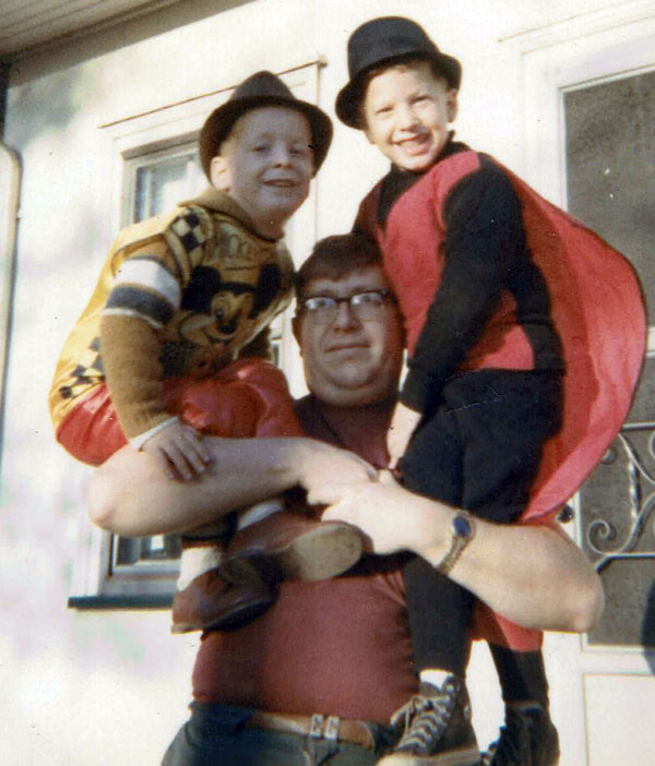 Gene holding kids